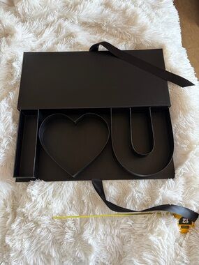 Black 'I ♥ U' Gift Box